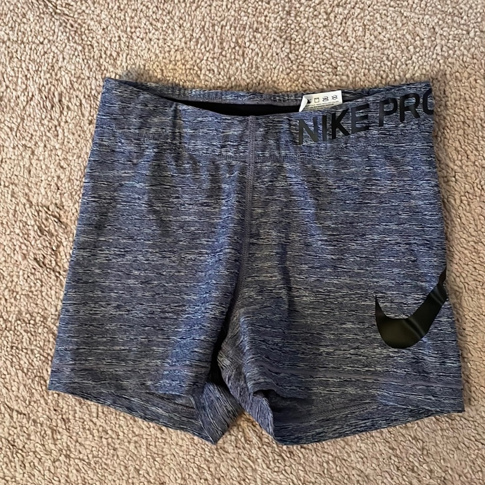 Nike pro